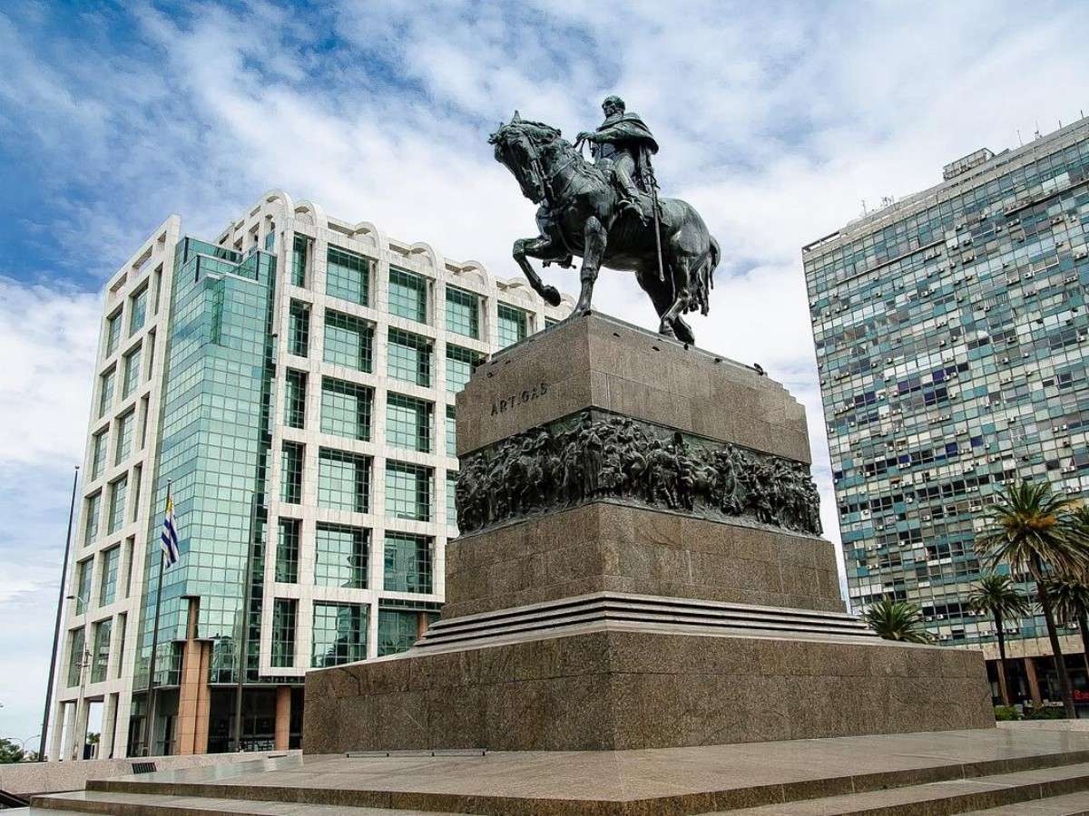 Montevideo-Independence Square