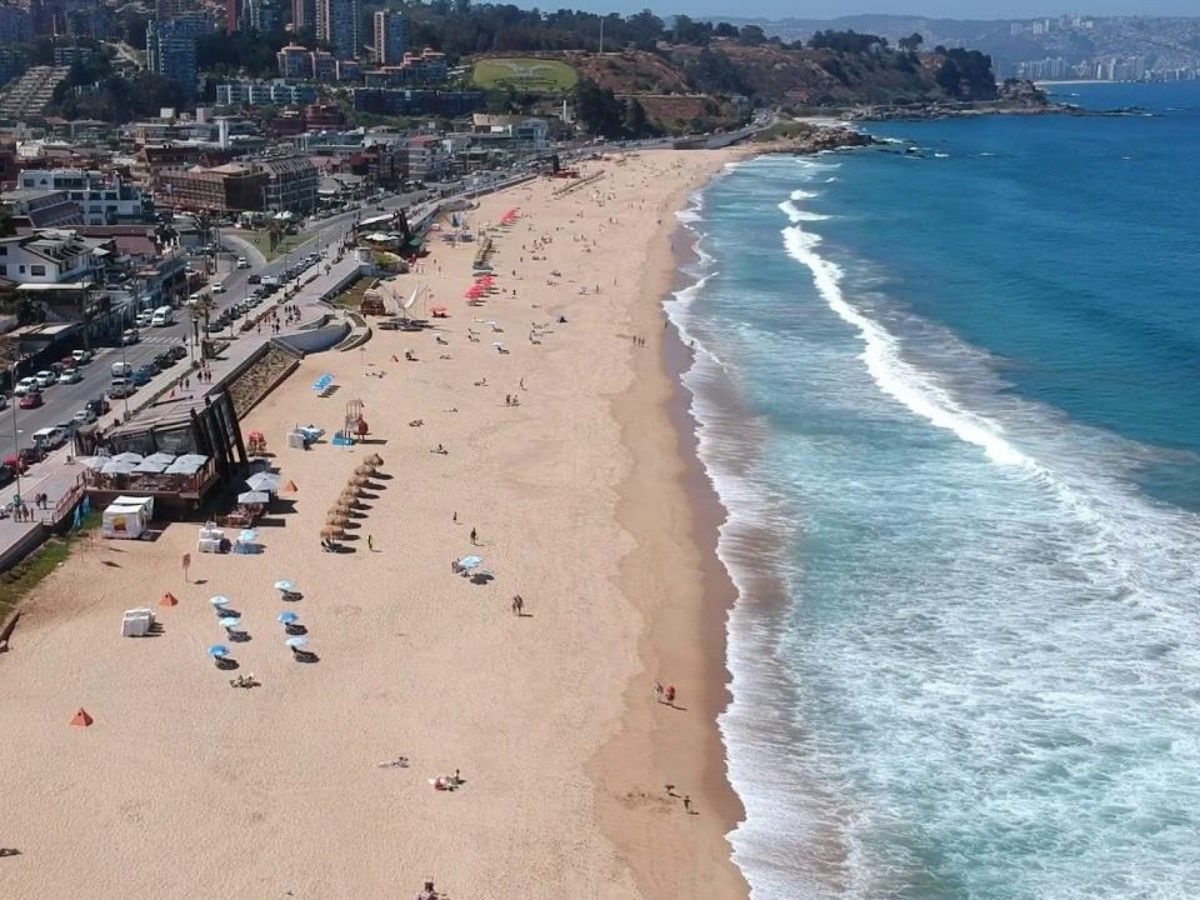 Renaca Beach