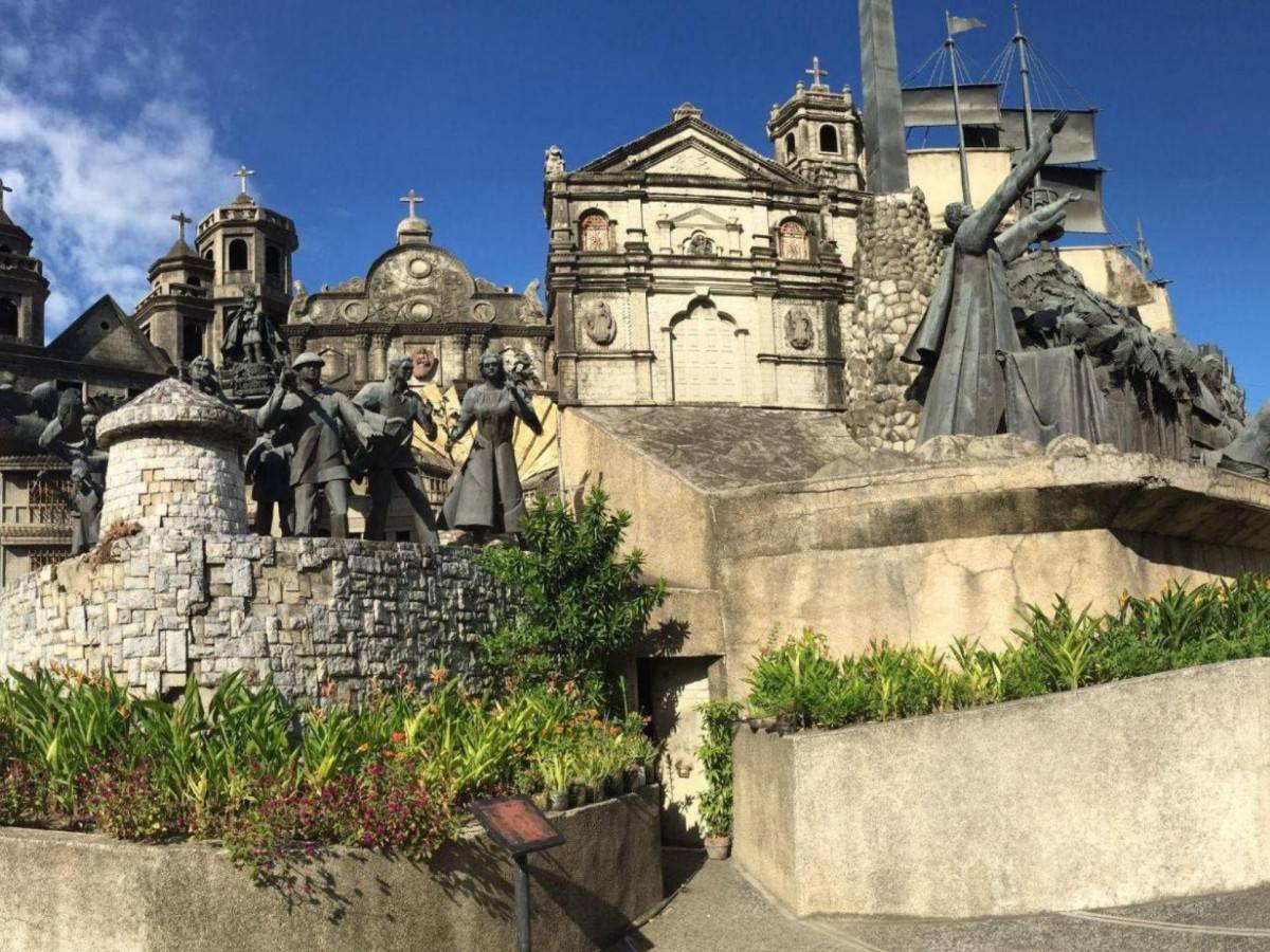 Heritage of Cebu Monument