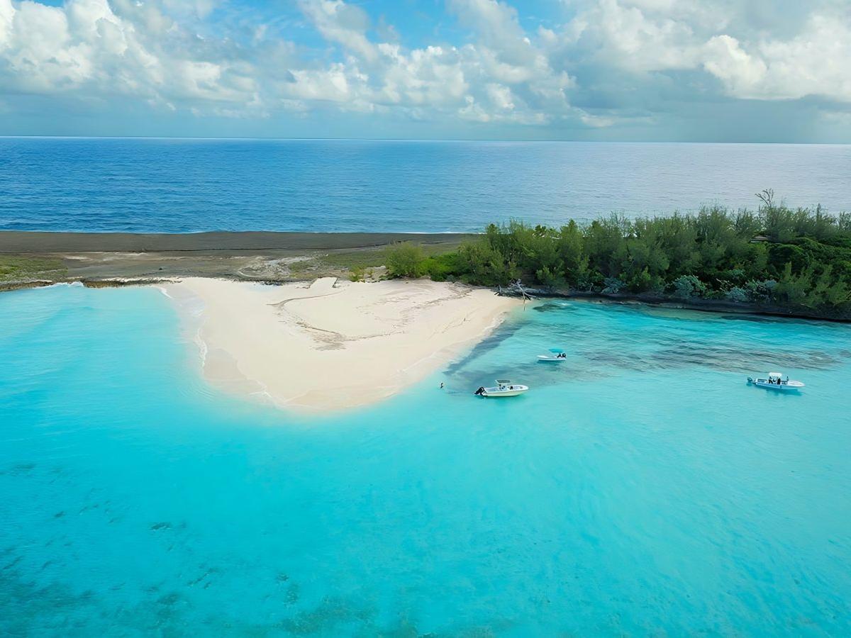Pelican Cays Land and Sea Park