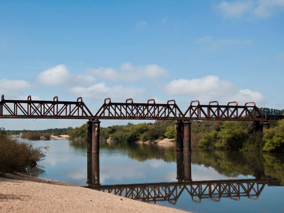 Puente Colgante del Rio Olimar