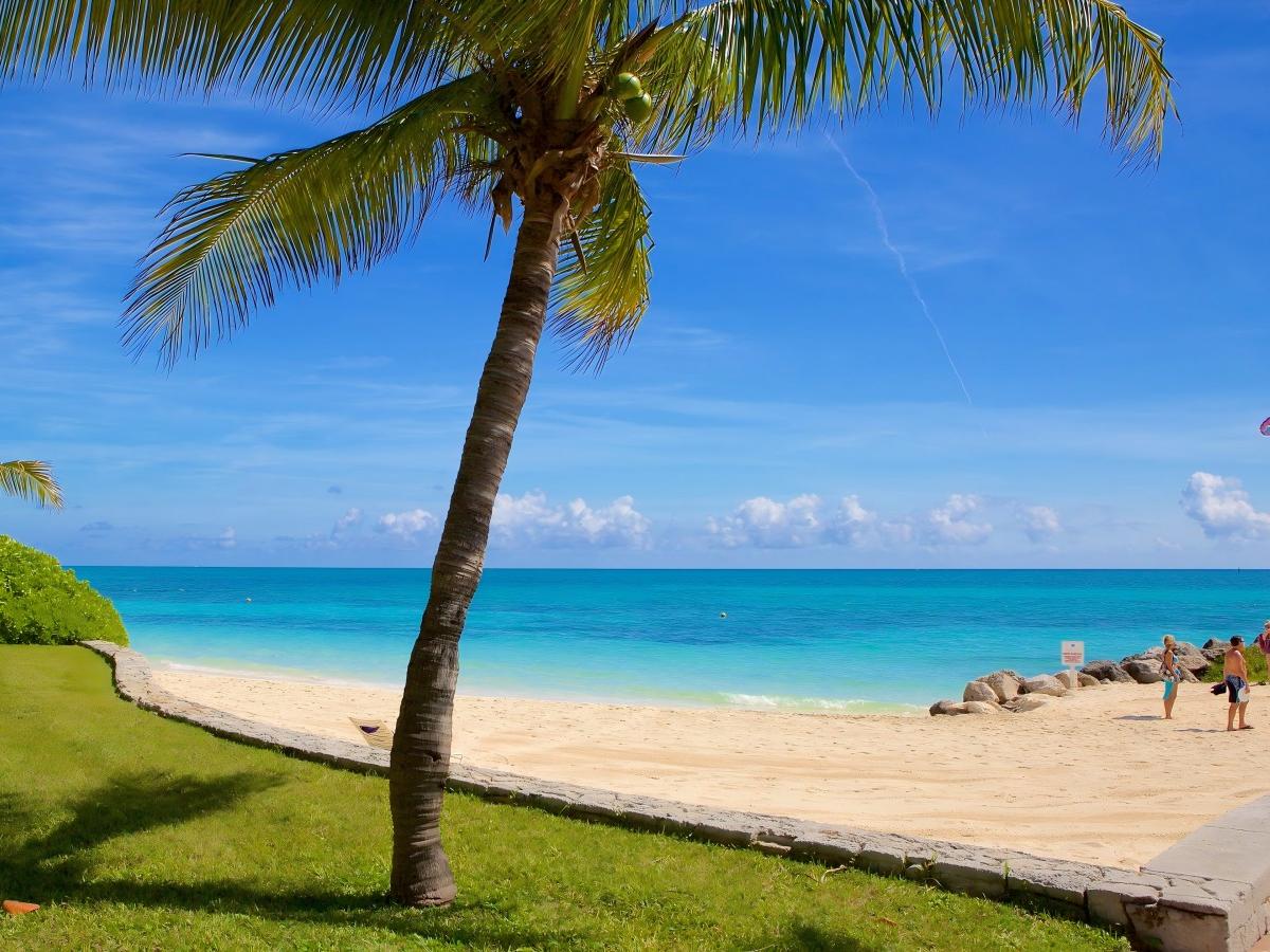 Lucayan Beach