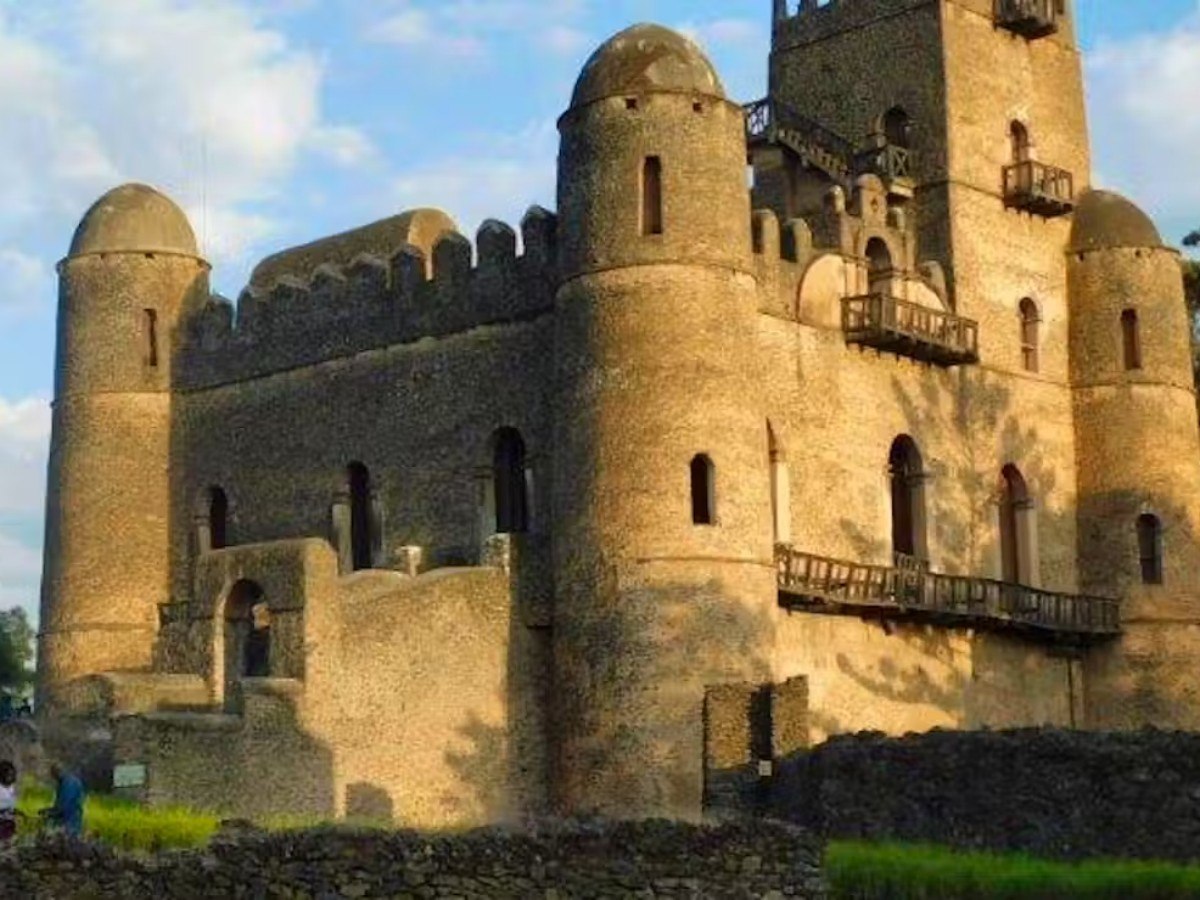 Save 50% on tickets! Locals teach you how to play the Royal Castle