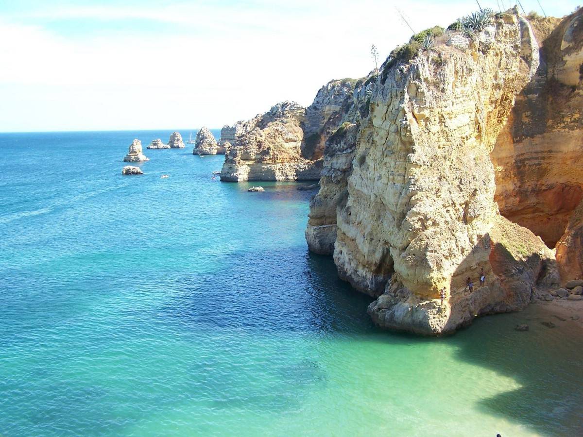 Do you still need to go to Dona Ana Beach with all the crowds? I'd say it's worth it!