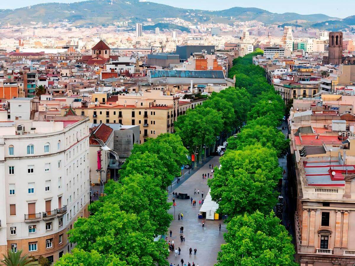 Enjoy shopping and dining on La Rambla!