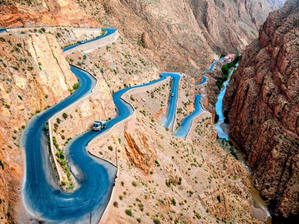 Stunning! The 99 bends of Dades Gorge, the most exciting self-driving route in Morocco