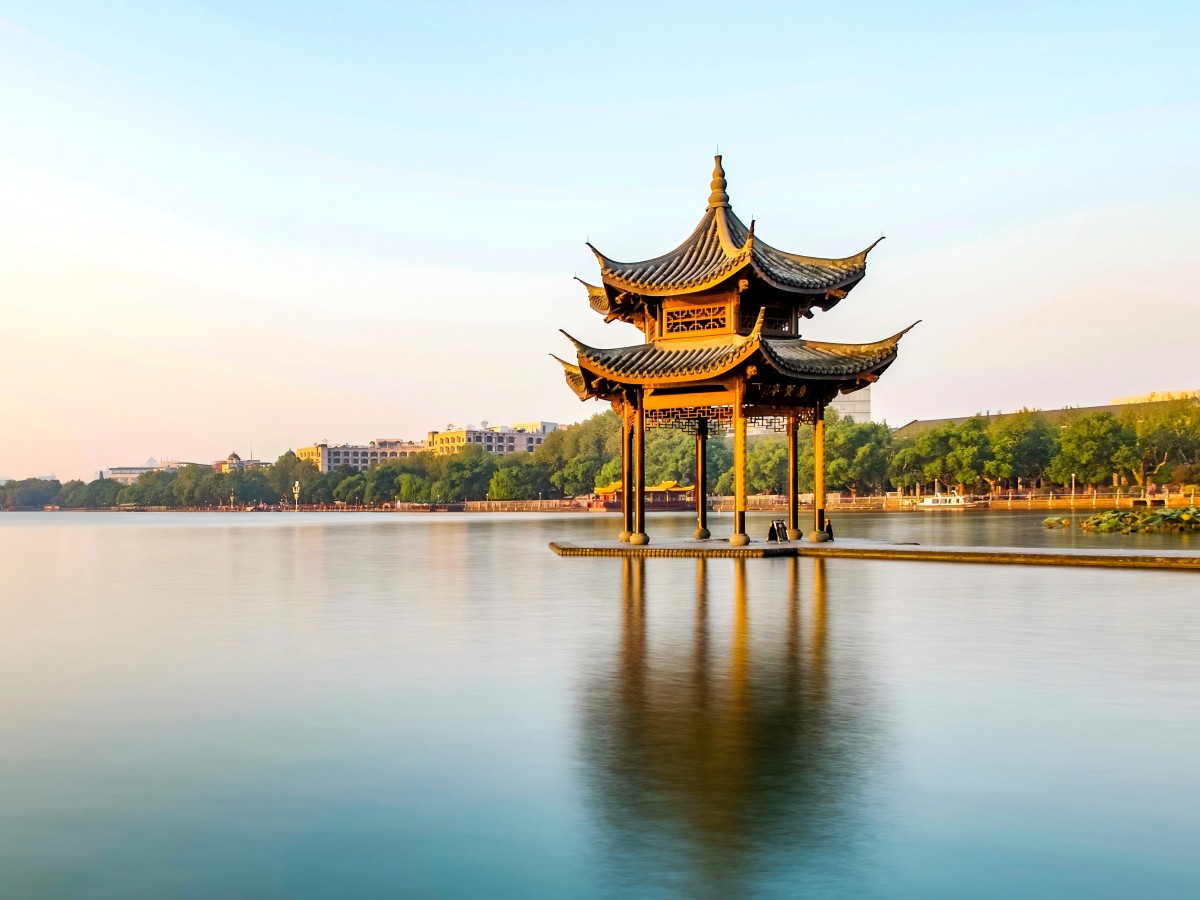 The Four Seasons of West Lake: Experience West Lake in a different way!