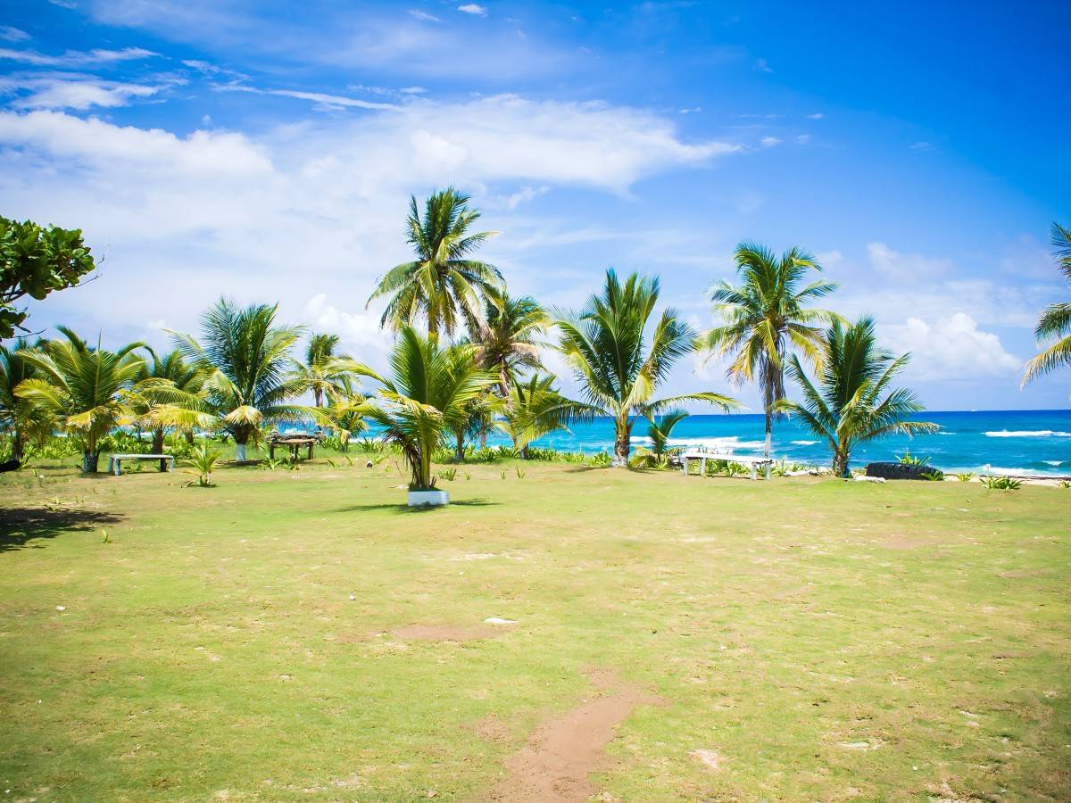 Jamaica Long Bay Beach Travel Guide