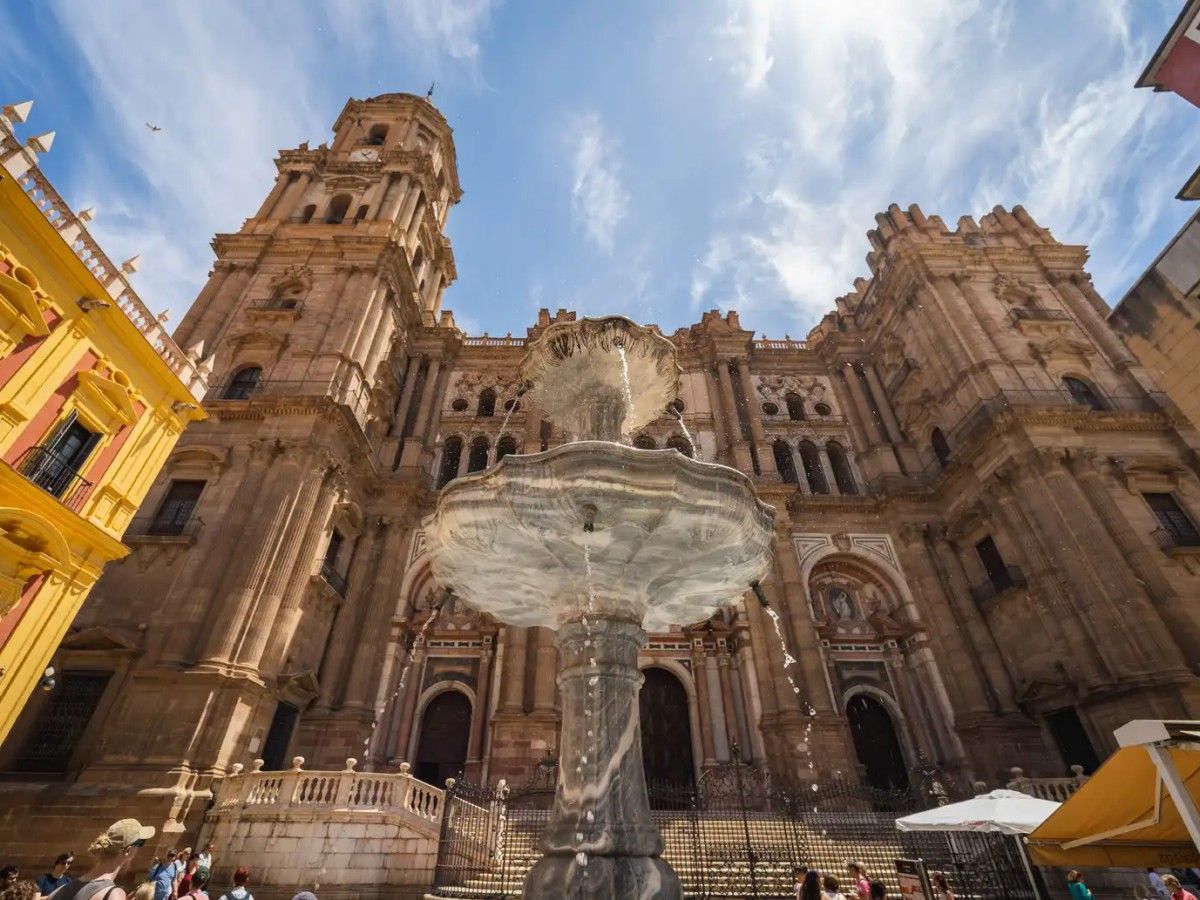Guide to avoid pitfalls: free entrance to the top and hidden corridors missed by 90% of tourists