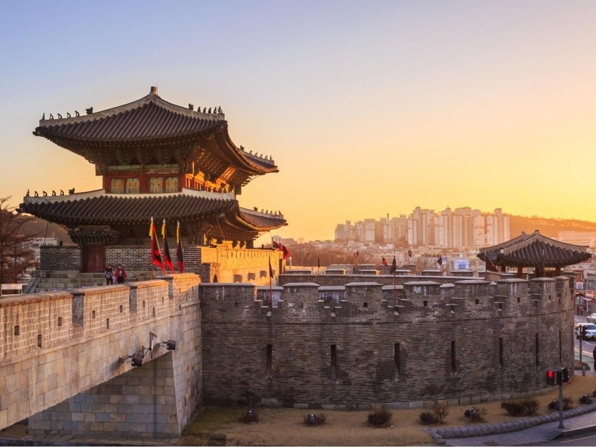 Hwaseong tour, a journey through history