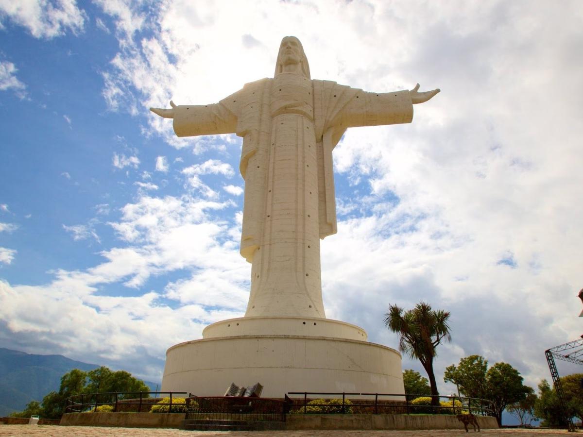 The Pilgrimage Route: Cristo de la Concordia Trail Route & Tips