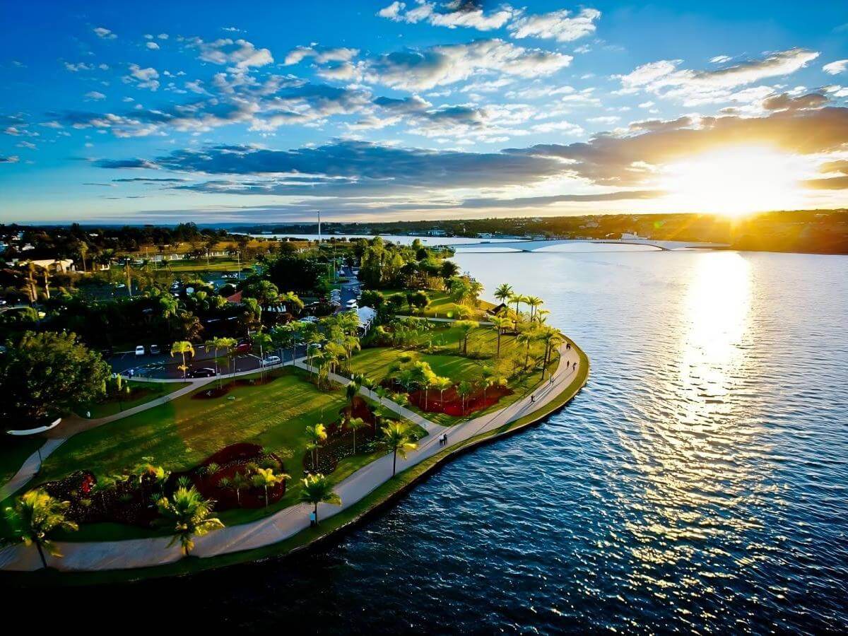 Lake Palanoa: the perfect combination of boating, sailing and tranquil lake scenery
