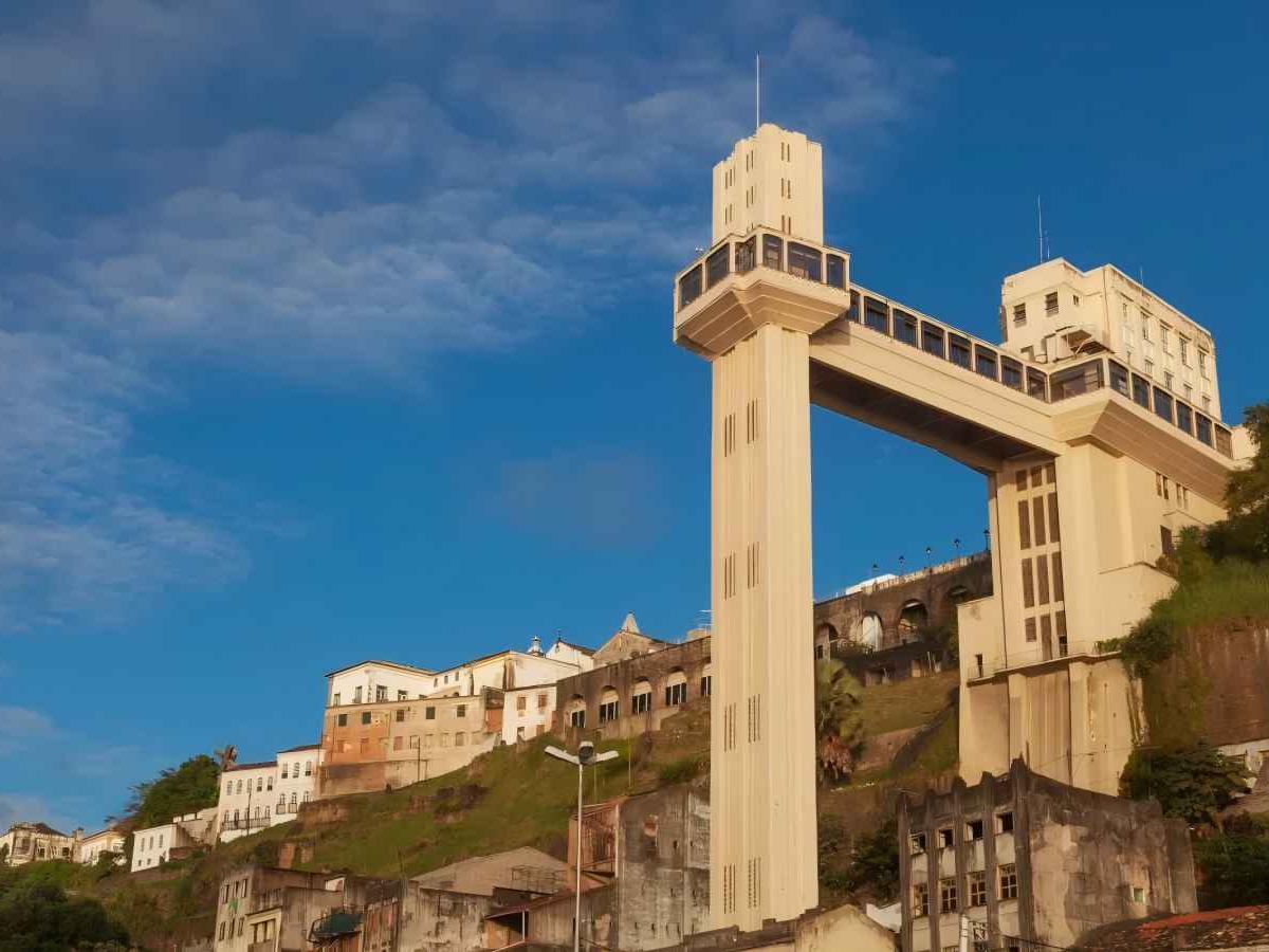 Discover the Lacerda Elevator's marvelous journey with panoramic views of Salvador!