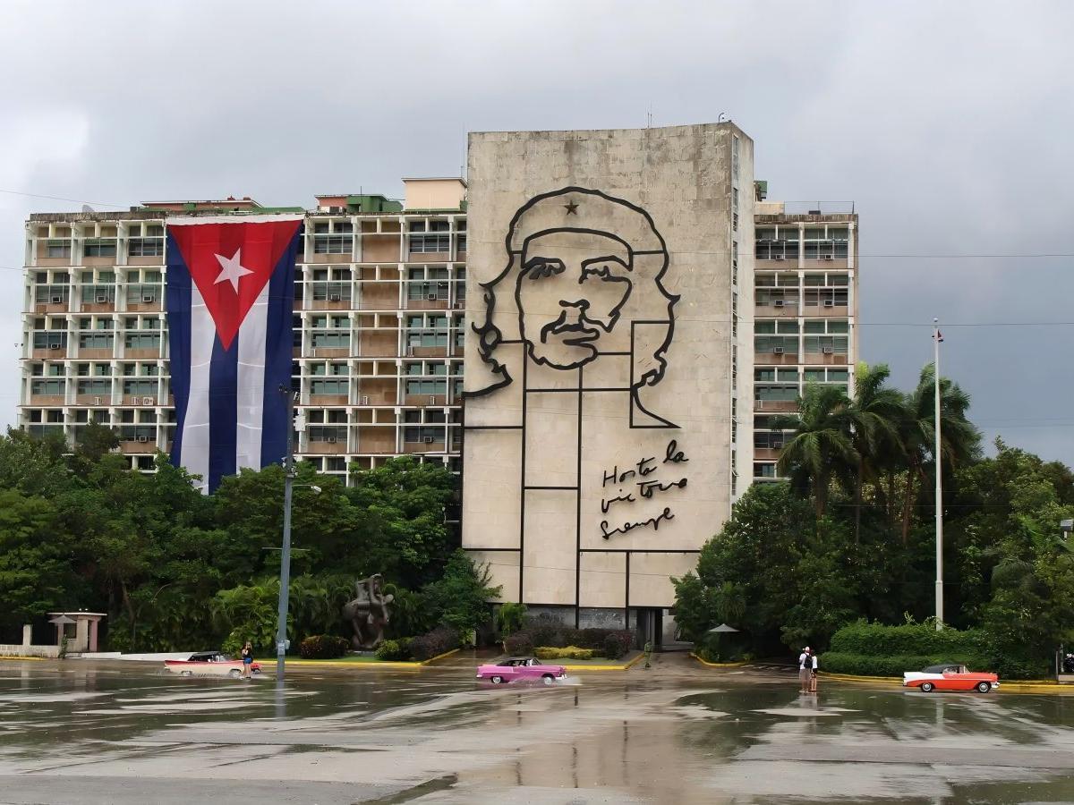 Revolutionary Square: Havana's most symbolic political center