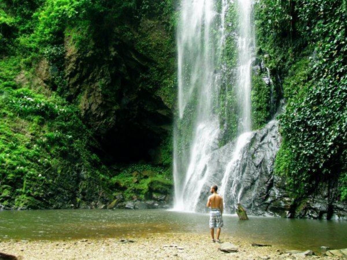 Can you swim under Tagbo Falls? Precautions and water safety reminders