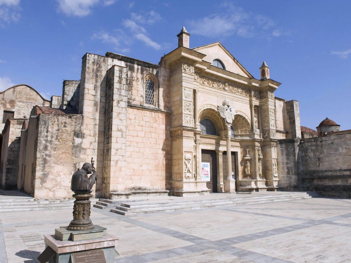Gothic and Renaissance Elements of the Catedral Primada de America