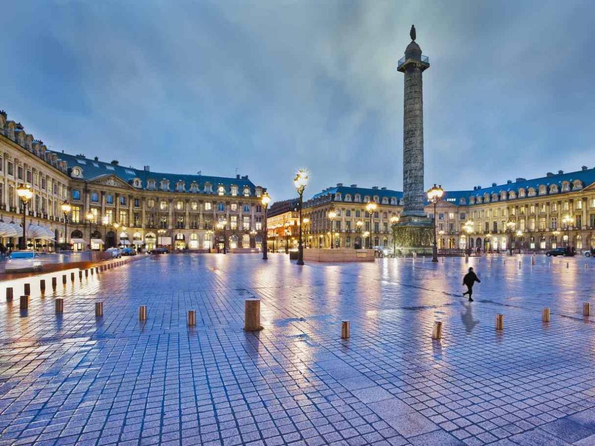 Let's take you to Place Vendome!