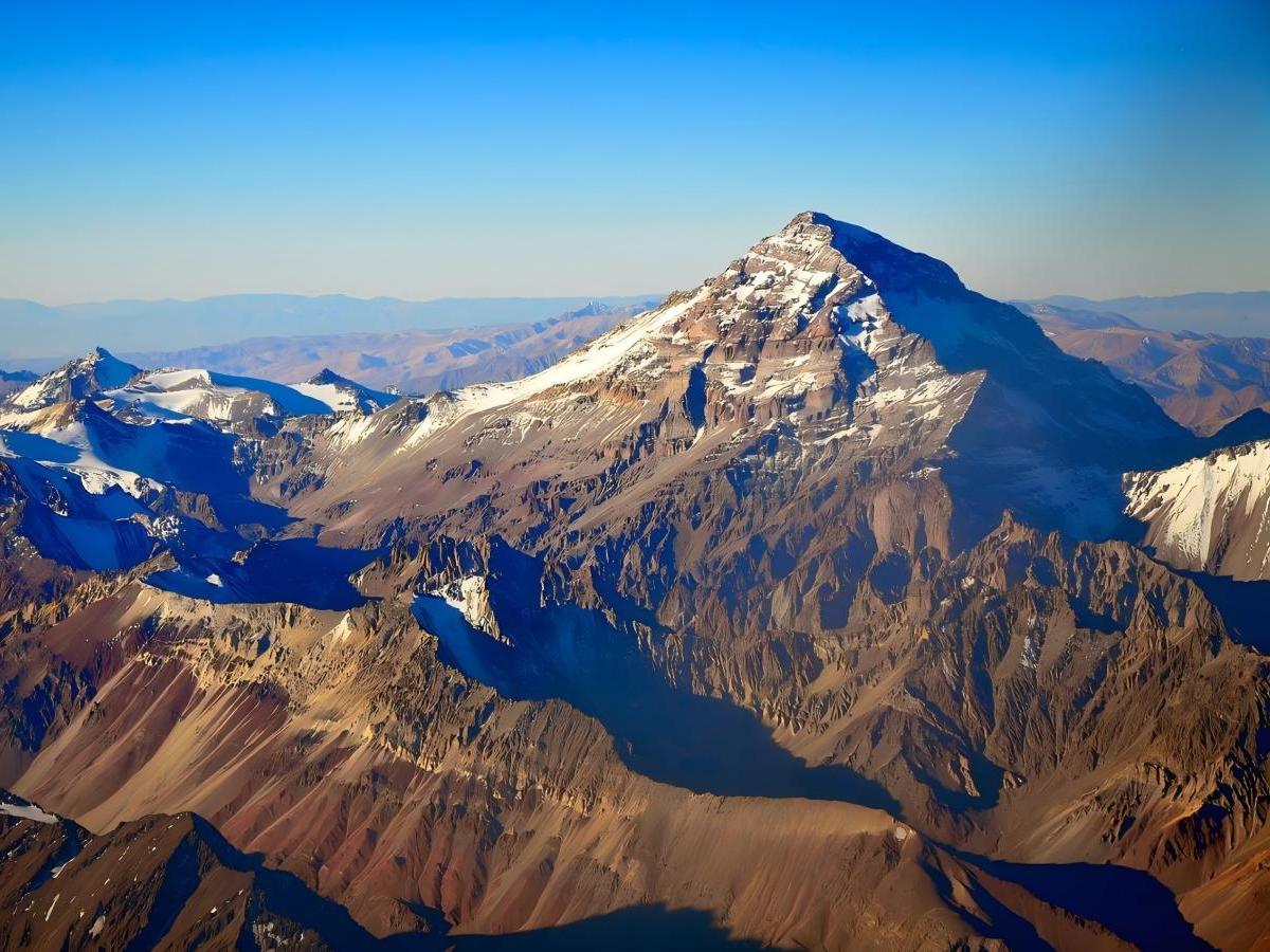 A mountaineer's dream: Aconcagua, the glory of the conquistadors