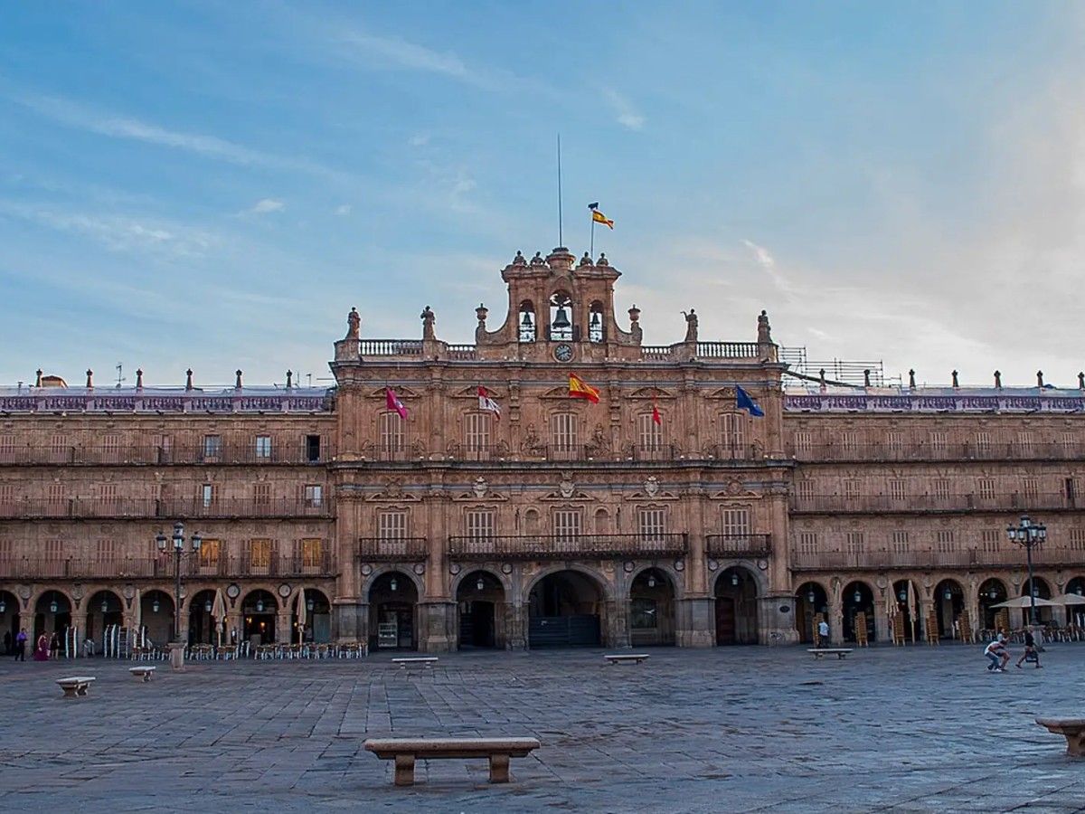 5 ways to open Plaza Mayor