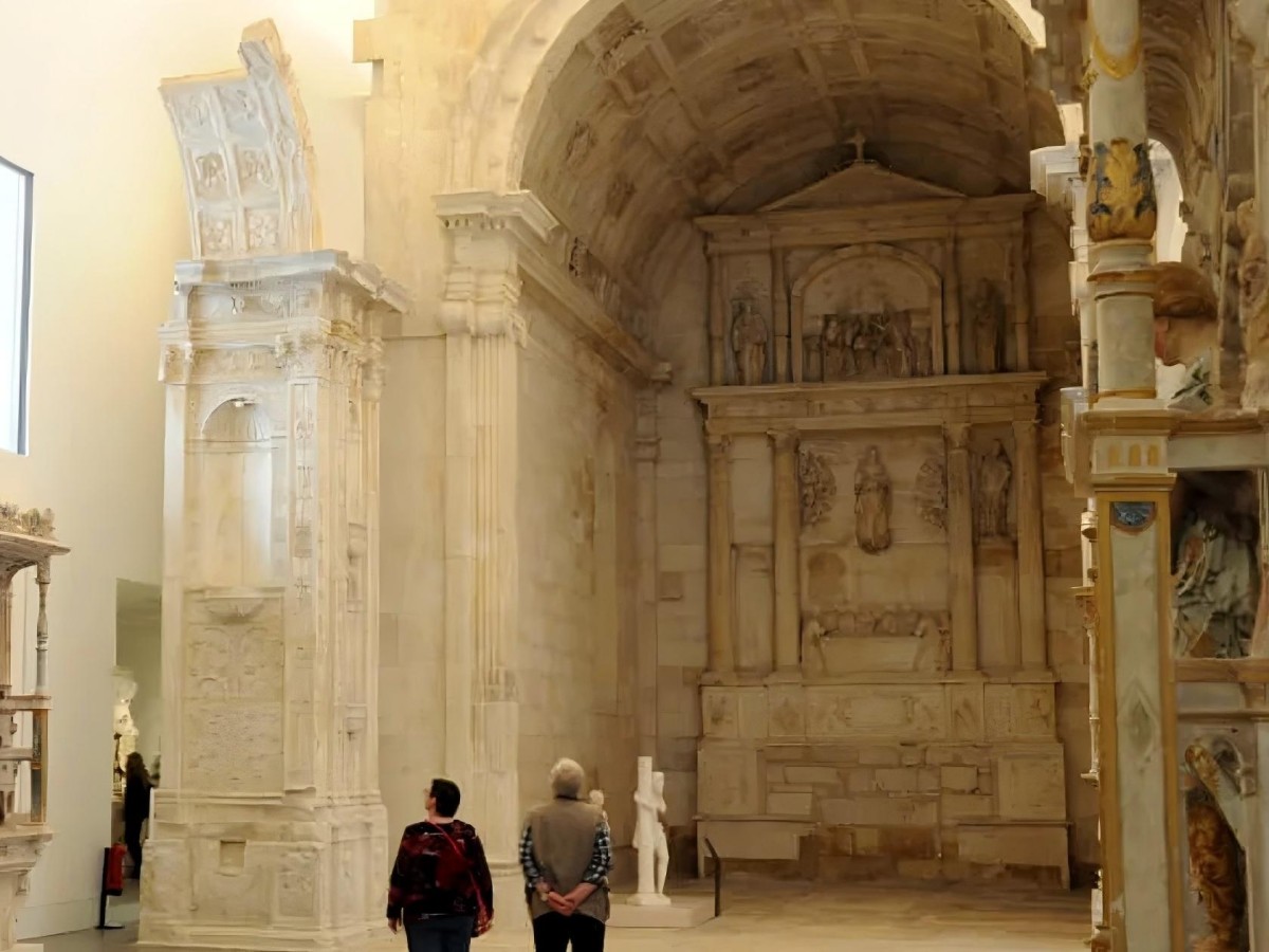 How much do you know about the history of the Castro Museum?