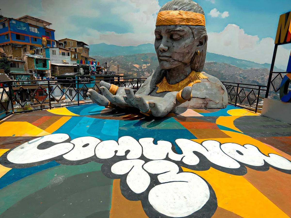 So beautiful that filters are superfluous: Comuna 13 Check-in Guide