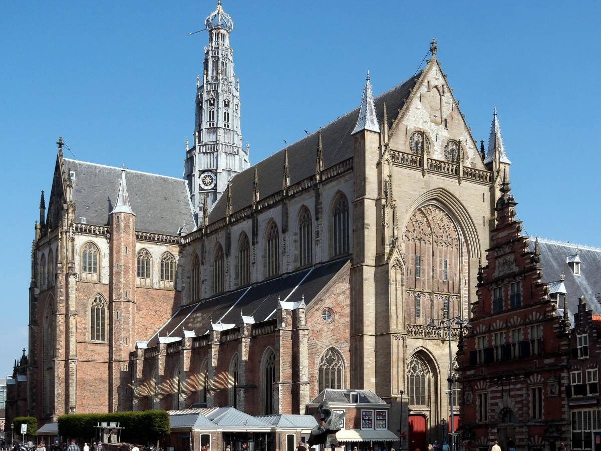 1,500 skeletons buried under the floor? Enter the most mysterious church in Haarlem