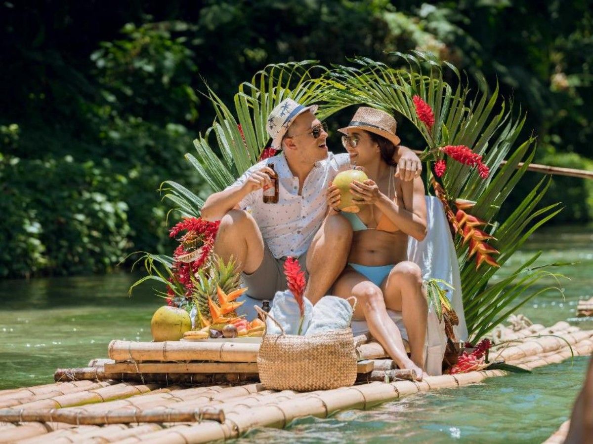 Slow life on bamboo rafts: Bamboo River Rafting is a romantic trip experience suitable for couples