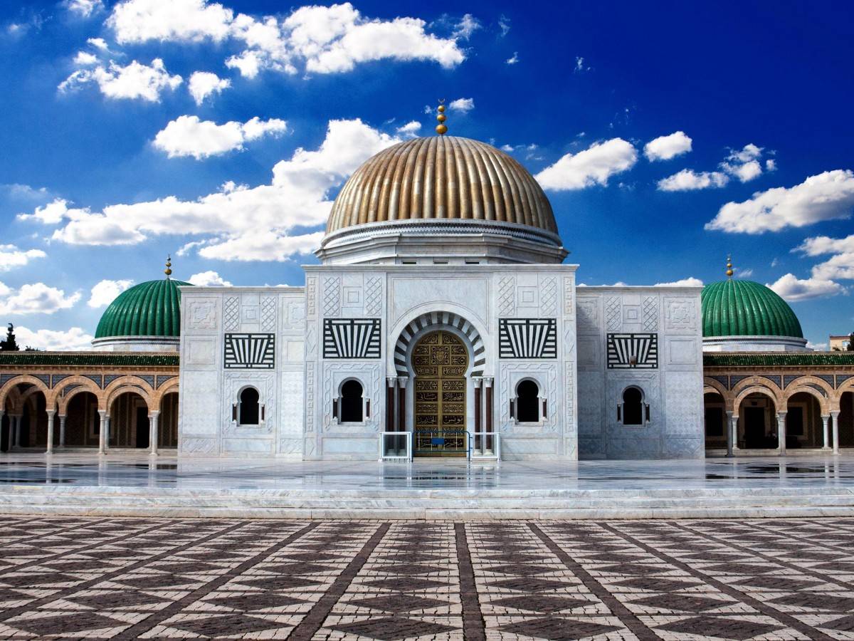 Do you know why the mausoleum of Tunisia's "founding father" was chosen in his hometown instead of the capital?