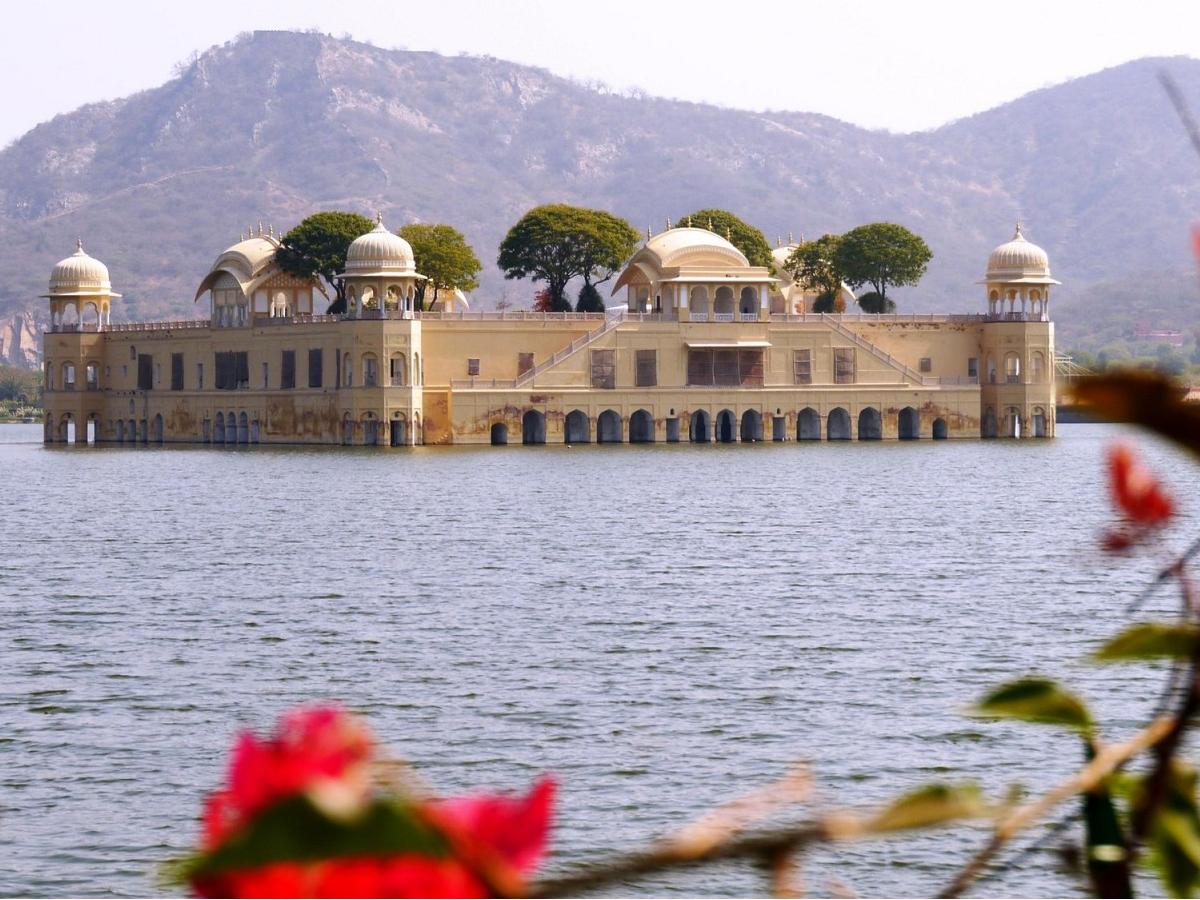 From Water to Sky: A Photography Guide to Jal Mahal
