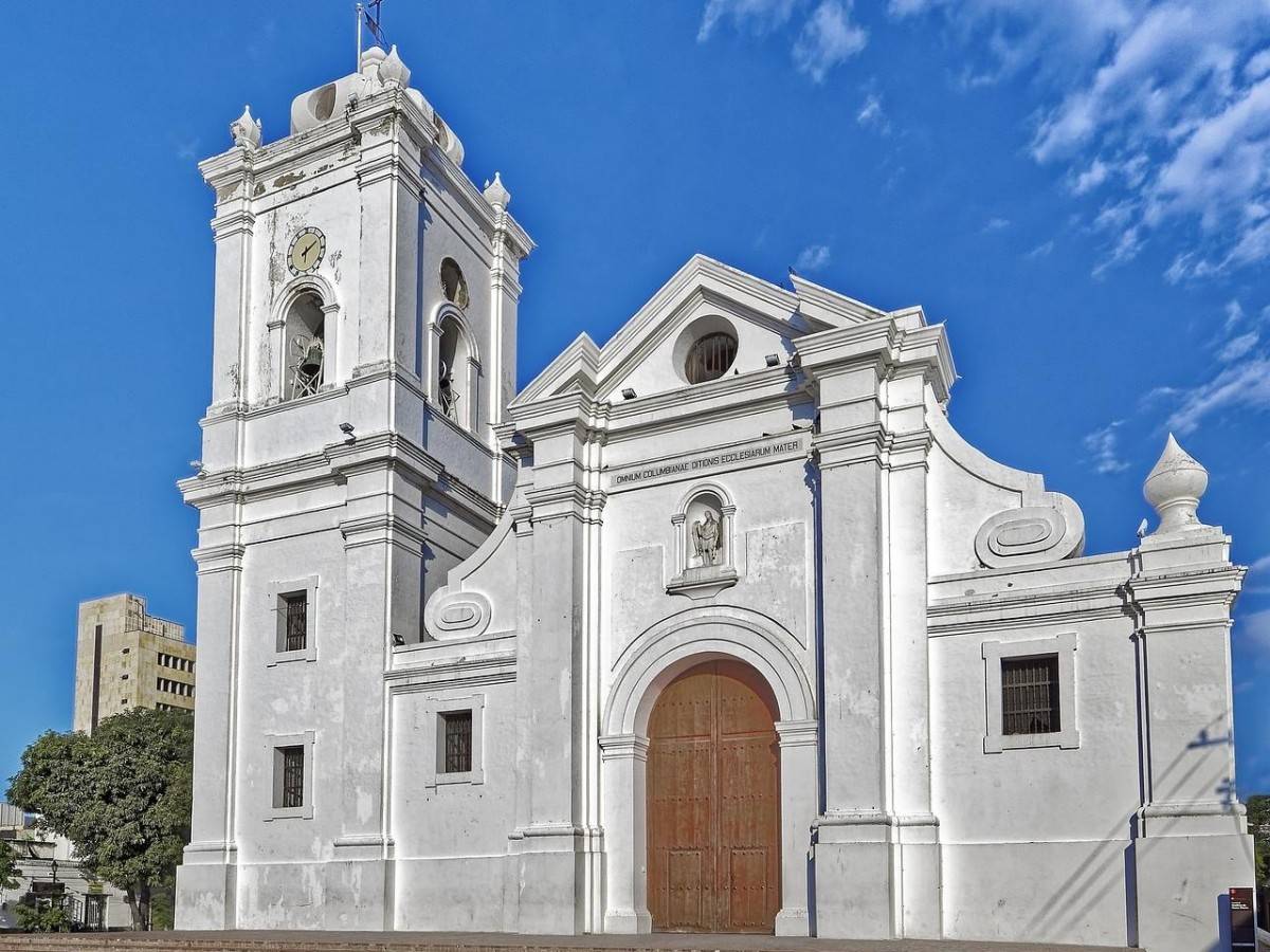 30-minute guide to understanding Santa Marta Cathedral: a quick reading guide for lazy people