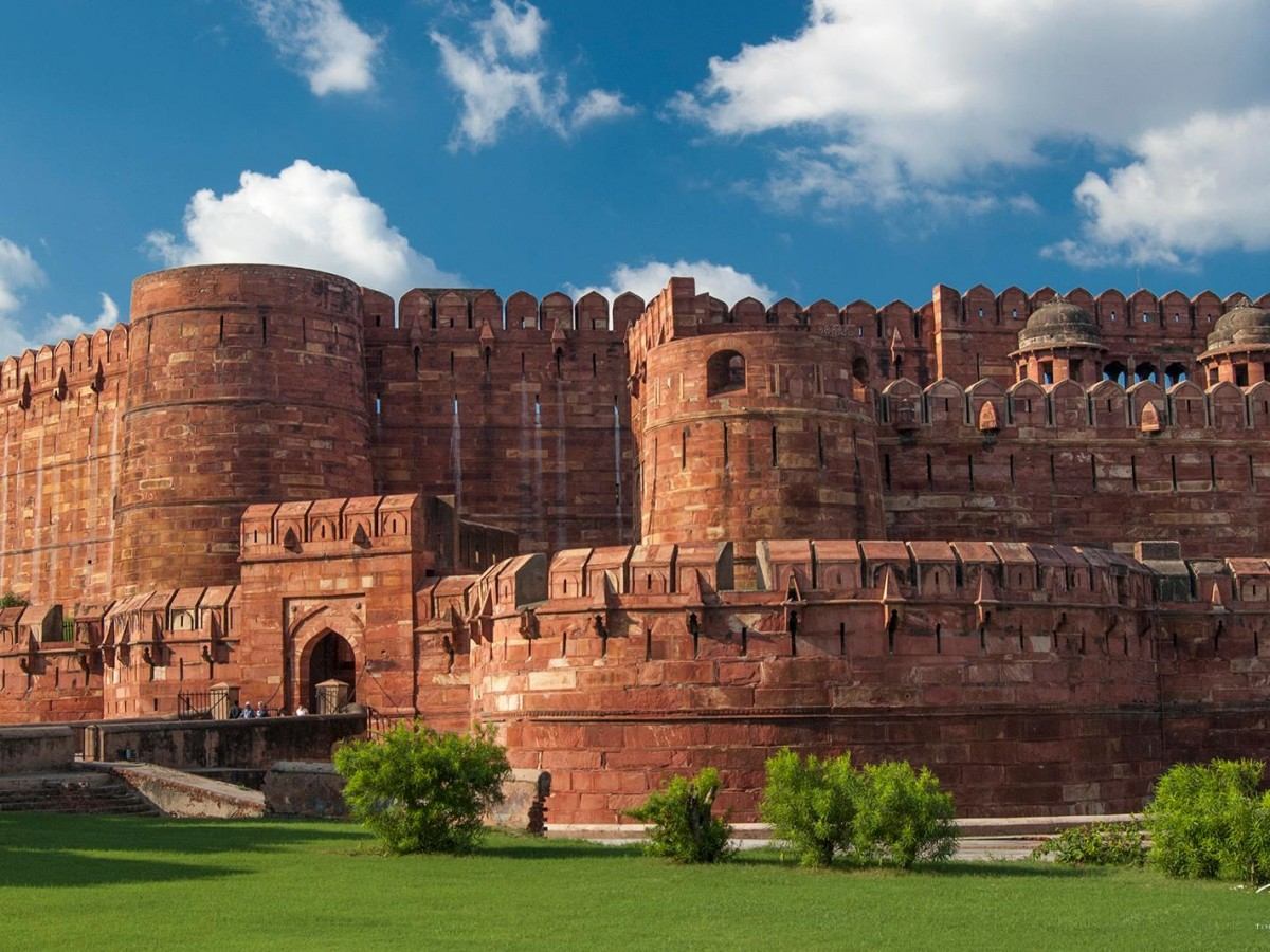 Agra Fort Guide: Practical Tips for a Hassle-Free Navigation of the Red Fort