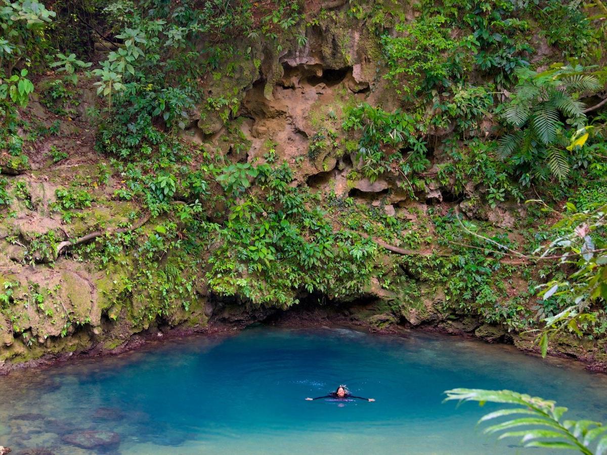 How to experience extreme adventures in Blue Holes National Park