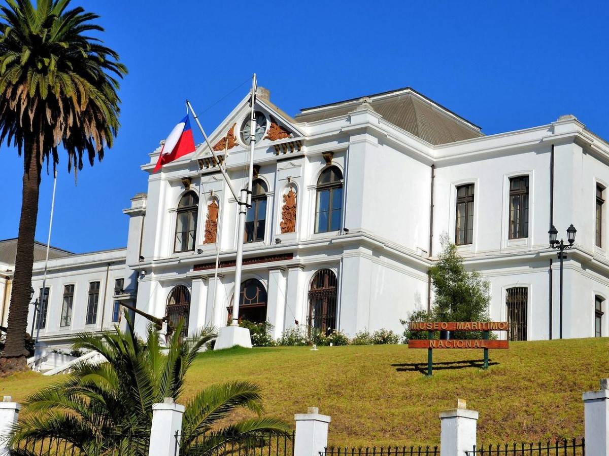 Take you to visit Museo Marítimo Nacional!
