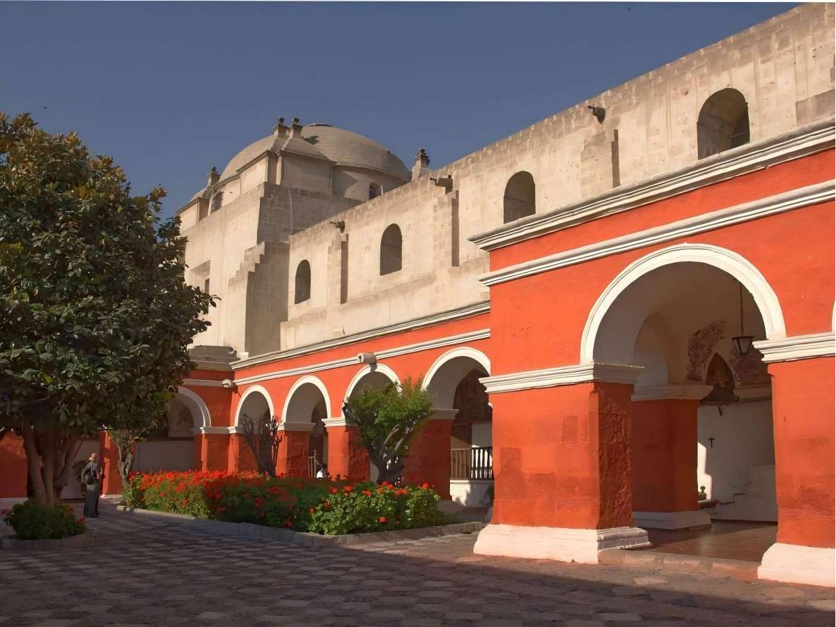 Explore the Architectural Wonders and Mural Art of Santa Catalina Monastery
