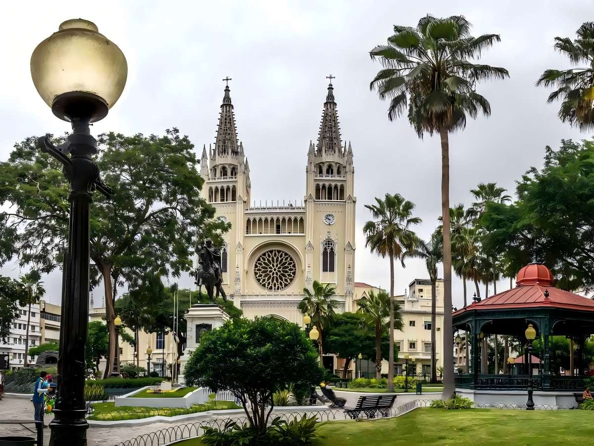 Religious Services at Quito Cathedral: Experience Ecuador's Culture of Faith