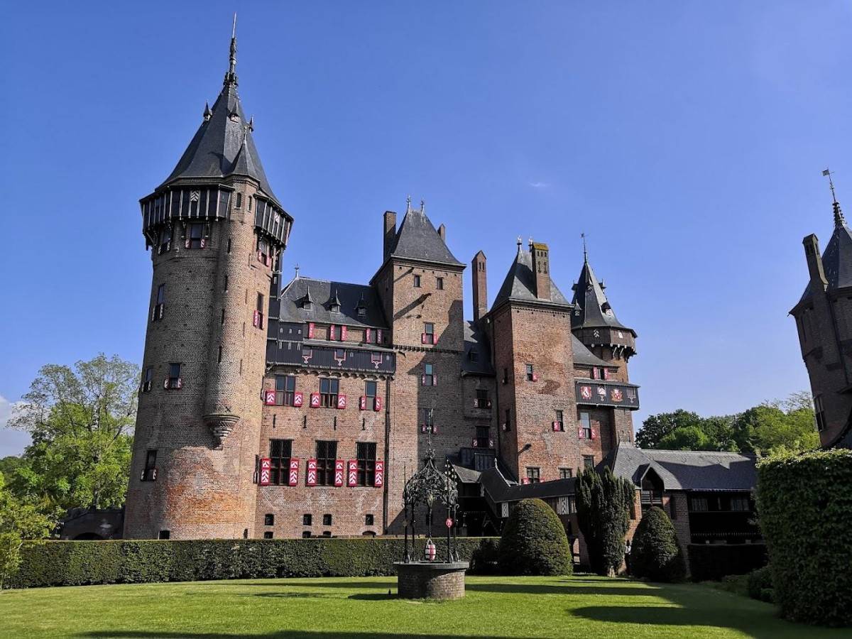 The right route to visit De Haar Castle!