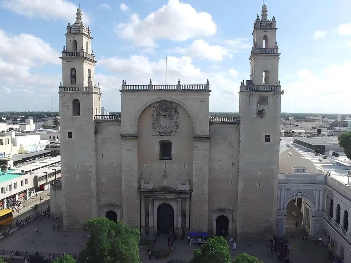 A one-day tour of Merida Cathedral takes you into the embrace of history