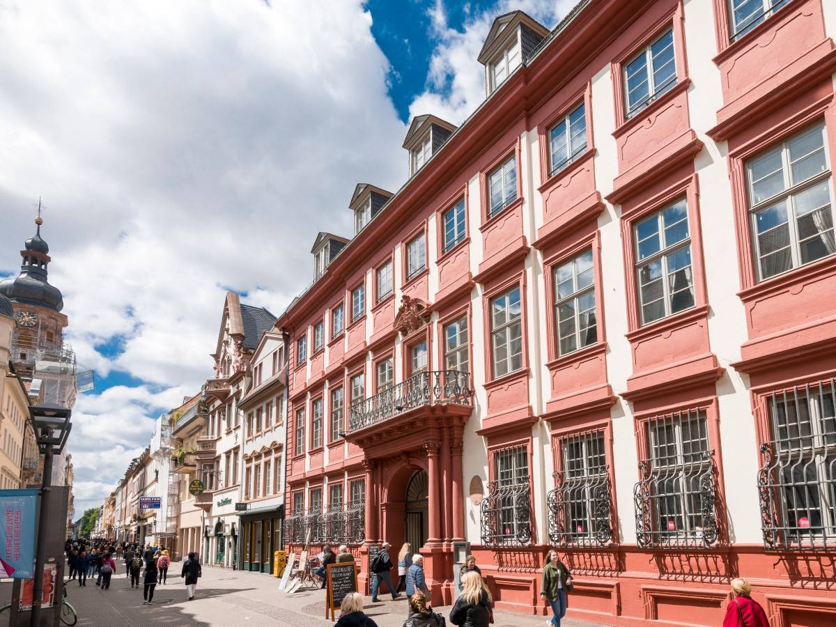 Why do Germans move "toilets" into museums? Decoding the Palatinate's peculiar collections