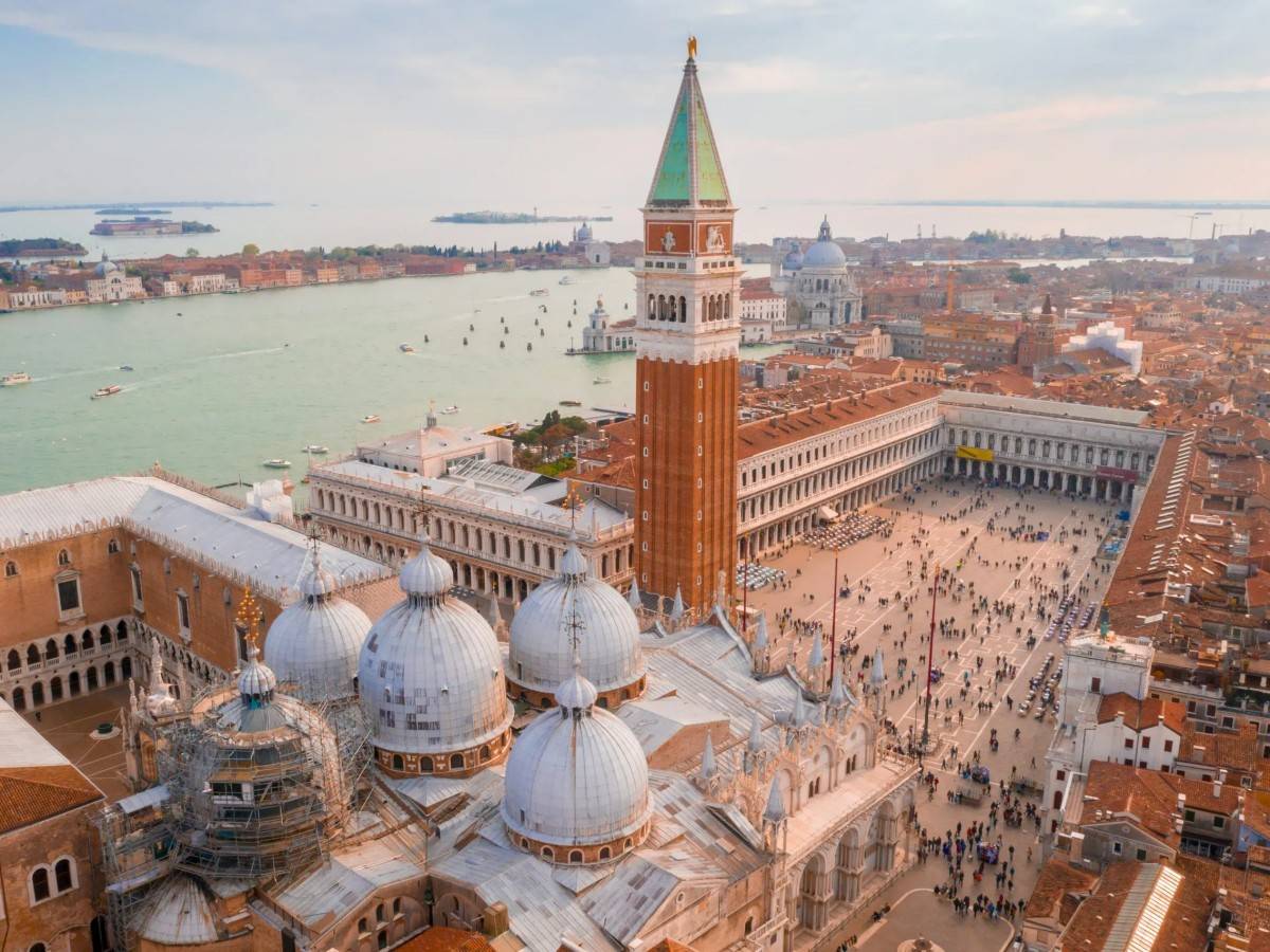Iconic buildings and their history