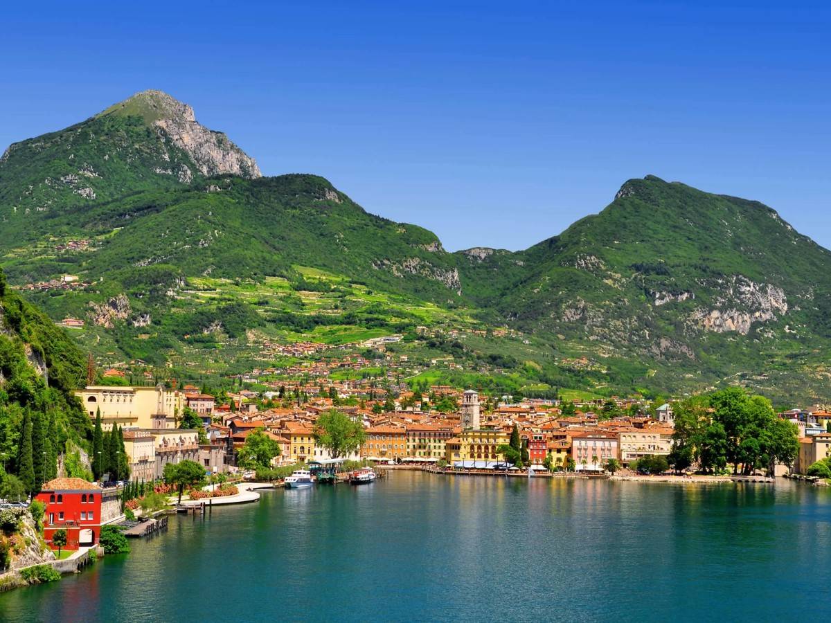 Diving point 4: "Steel Tombstone" in Salò