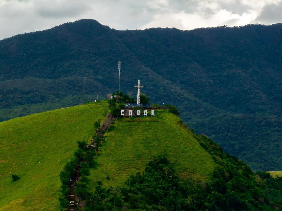 Mount Tapyas: a perfect place for a panoramic view of the island of Colon.