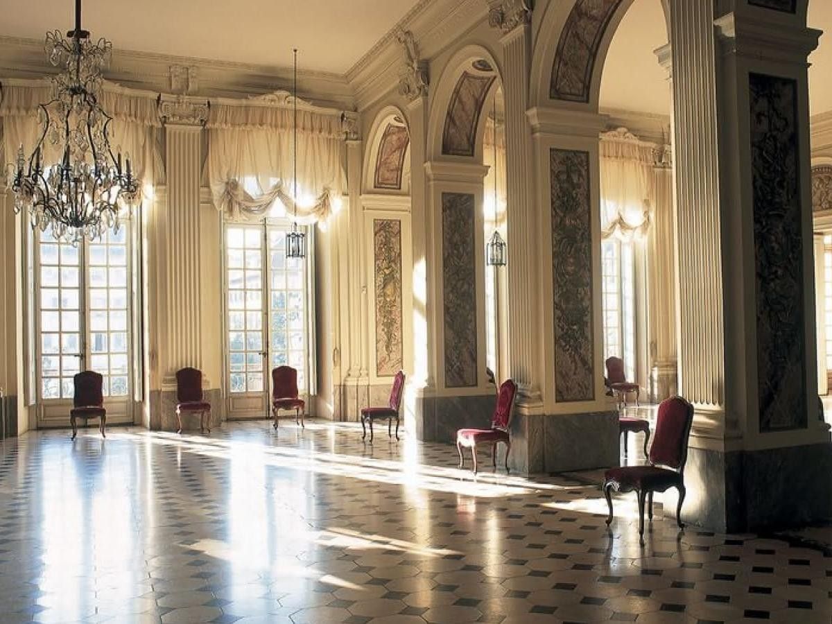 Appreciate architectural art and savor the charm of history