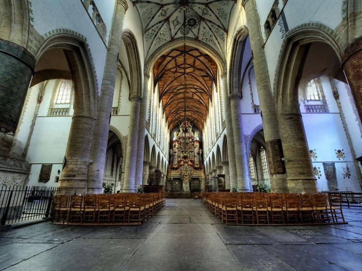 1. The mystery of the skeleton: the "death archives" under the church