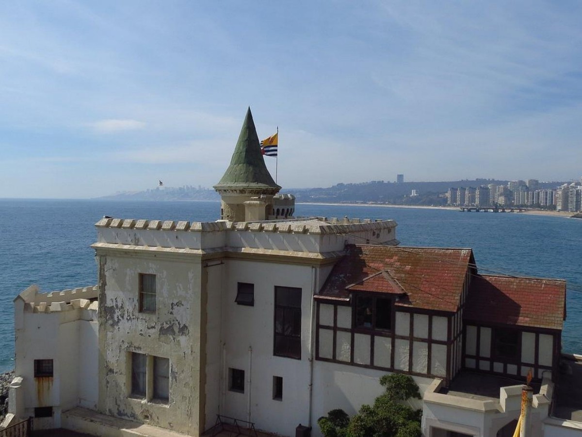 Recommended walking route: from Casino, the beach all the way to the slow walk here just right!