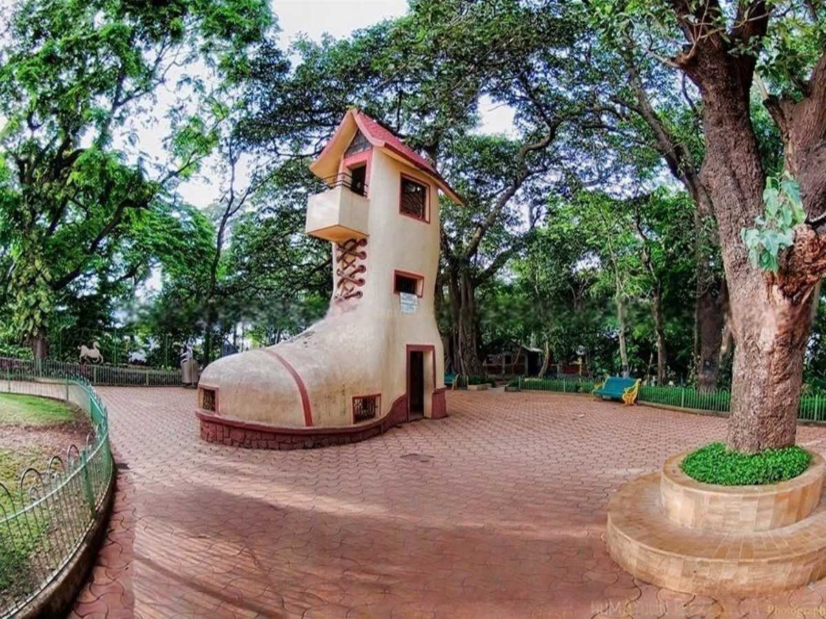 Recommended nearby attractions