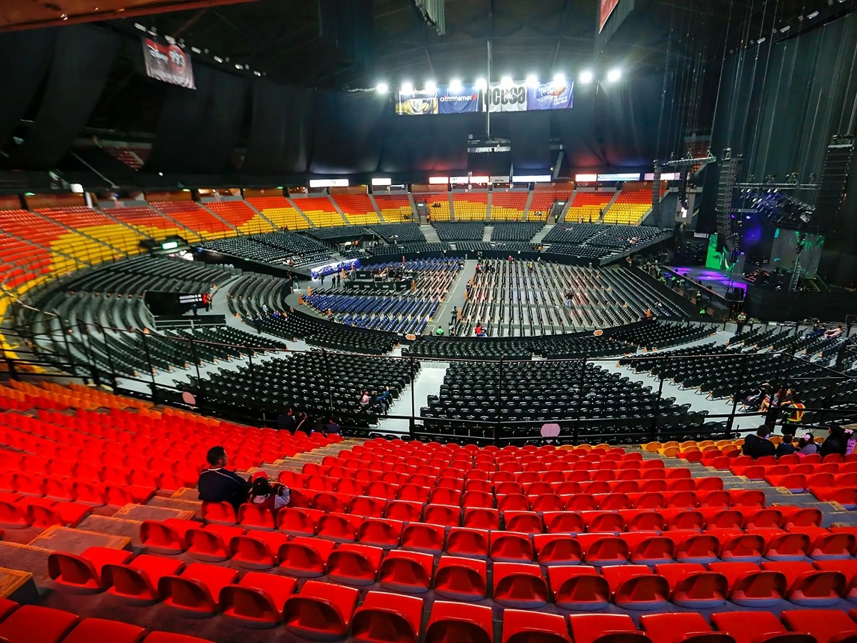 Witness legendary moments and feel the shock of sports events