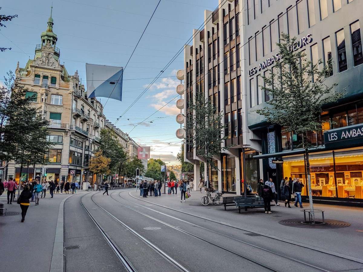 Shopping Paradise: A Gathering Place for Top Brands