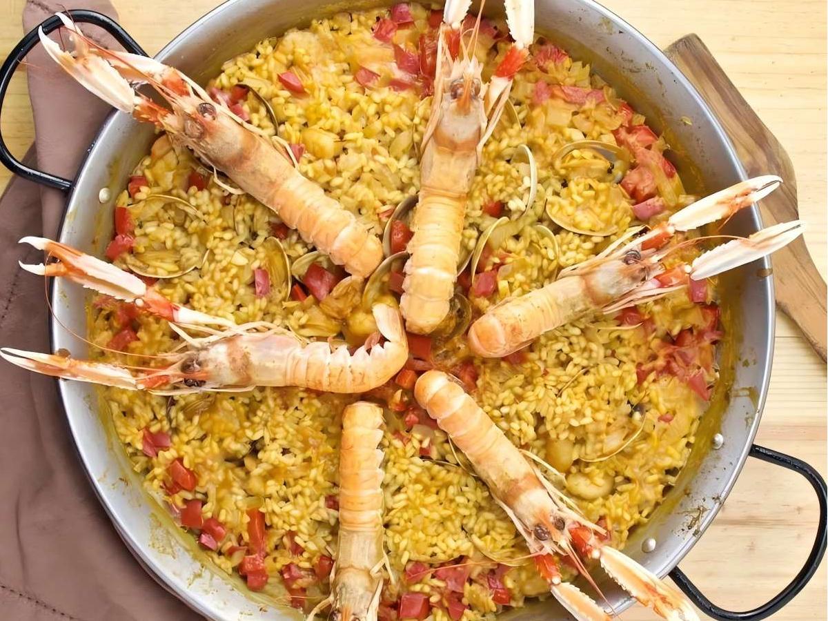 How to experience the authentic Paella experience