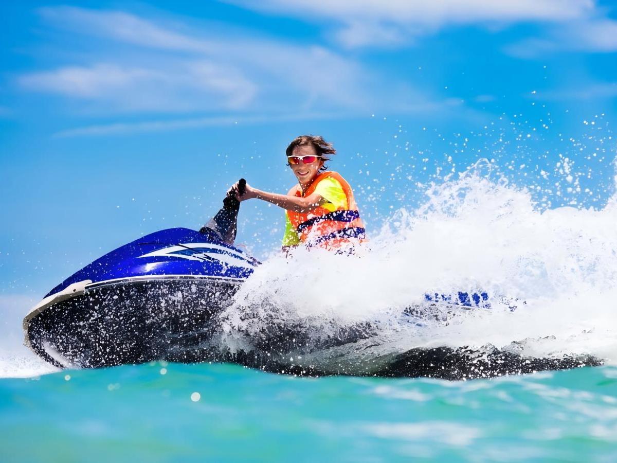 A vibrant watersports paradise