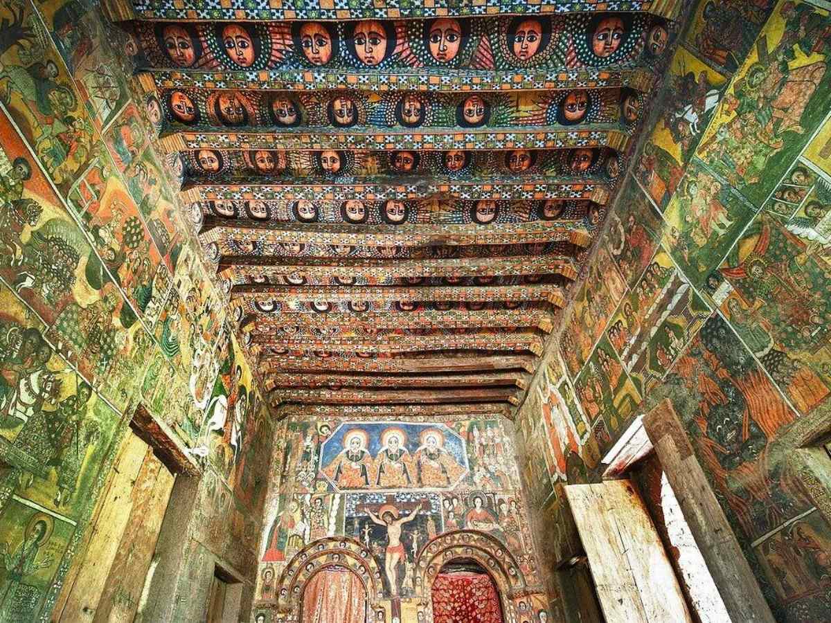 Architectural appearance: unique charm under the precipitation of history